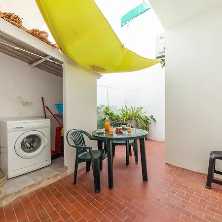 B58 - Rising Sun Holiday Place Apartment Lagos
